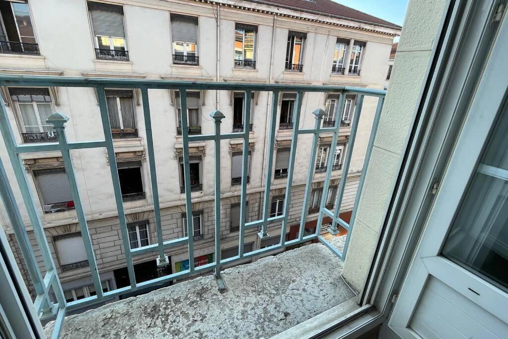 Appartement Renove Proche Du Parc De La Tete D'Or Villeurbanne Luaran gambar